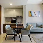 1Br Near Dubai Mall Canal View