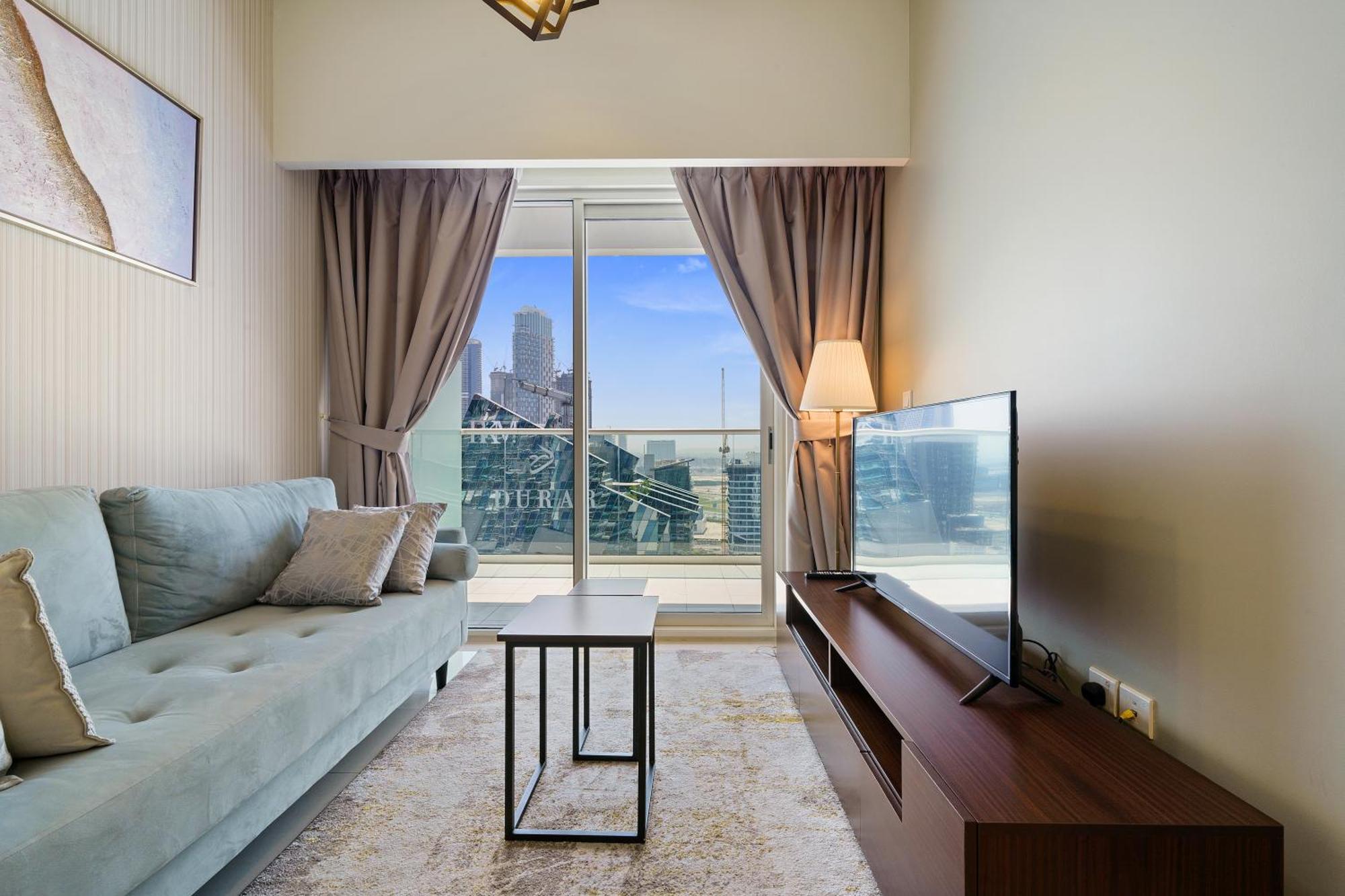 Apartment 1br Near Mall Canal View